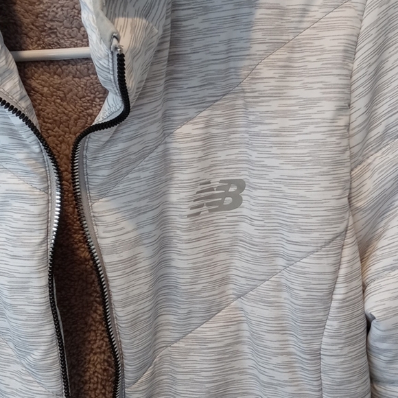 New Balance medium coat excellent condition - Picture 5 of 14